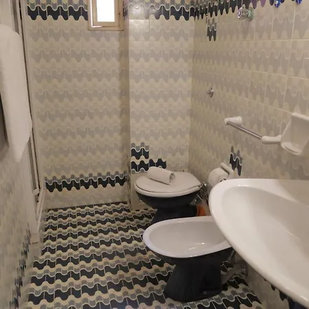 Casa Rosa * تْشيفالو